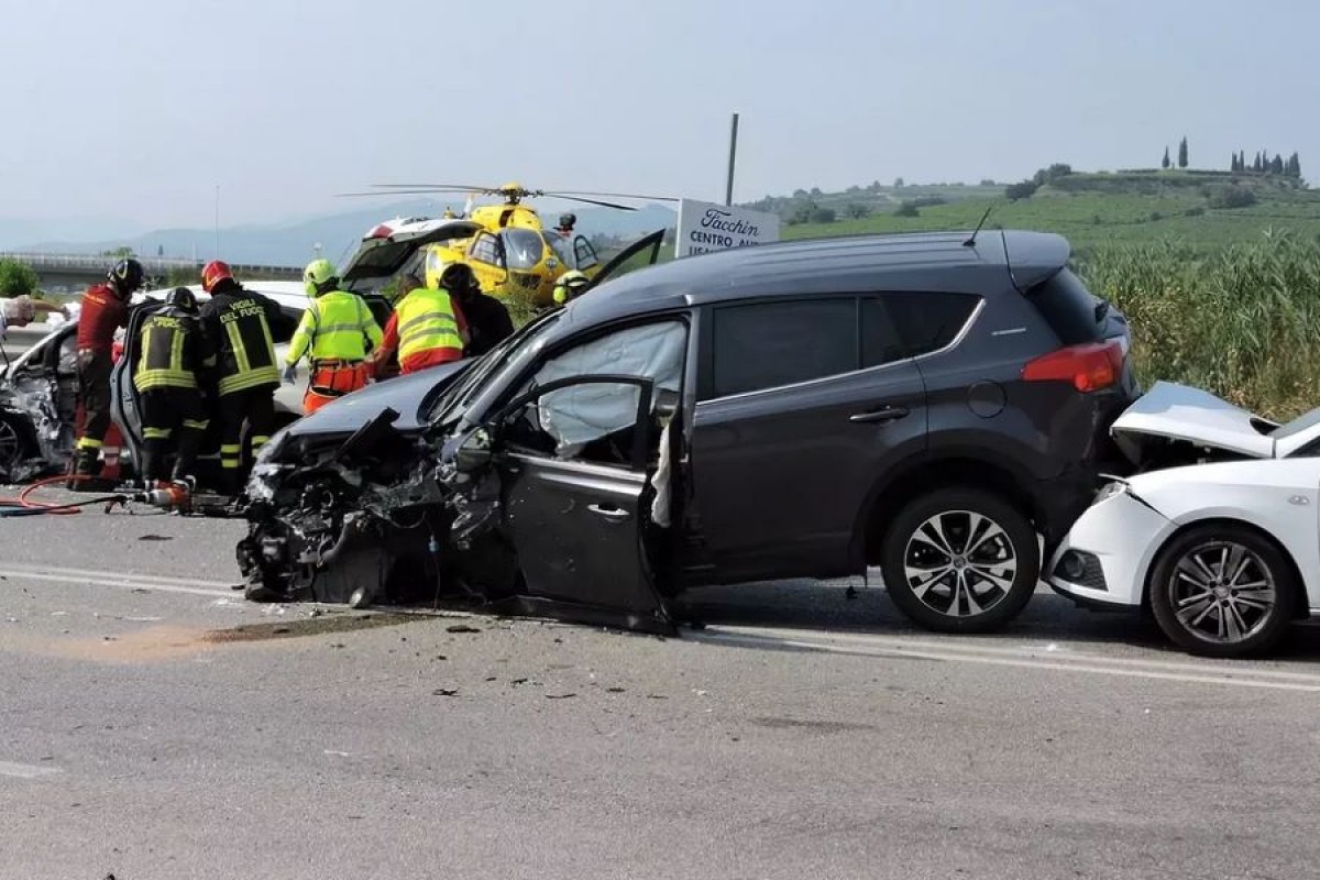 Vozač iz BiH skrivio udes, povrijeđena trudnica