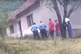 Detalji drame u Nevesinju: Migrant zauzeo napuštenu kuću i pucao na policiju (VIDEO)