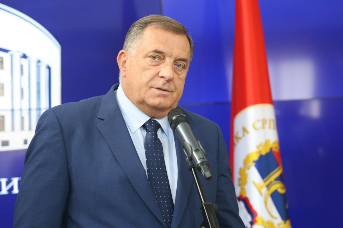 Dodik: Ponosni smo što je najbolji svih vremena među nama