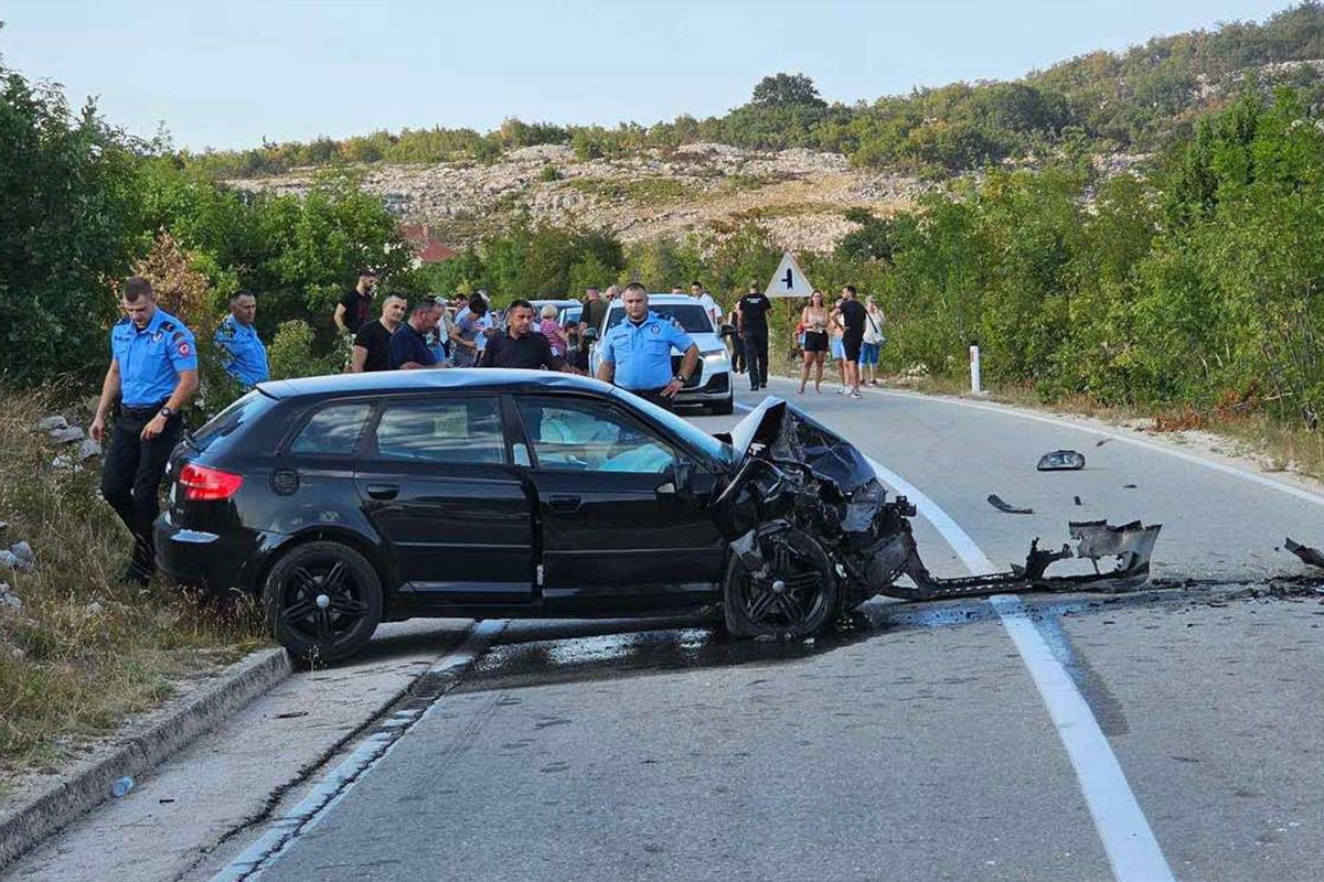 Stravičan sudar kod Bileće, poginuo vozač (FOTO)