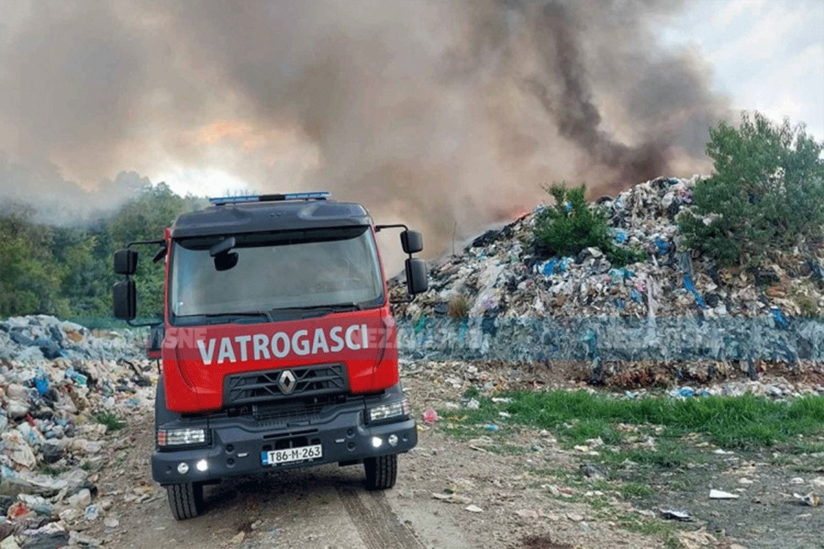 Kotor Varoš u dimu, širi se nesnosan smrad