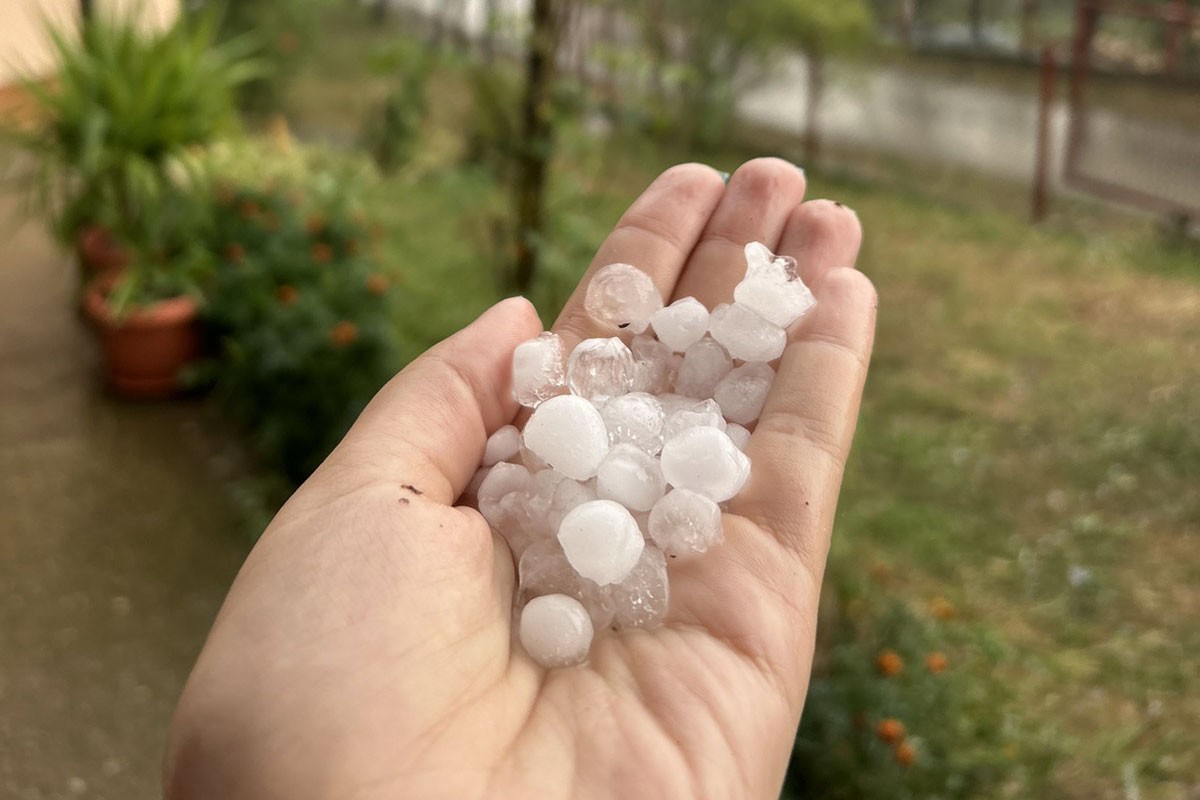 Nevrijeme kod Kotor Varoša, padali led i jaka kiša (VIDEO)