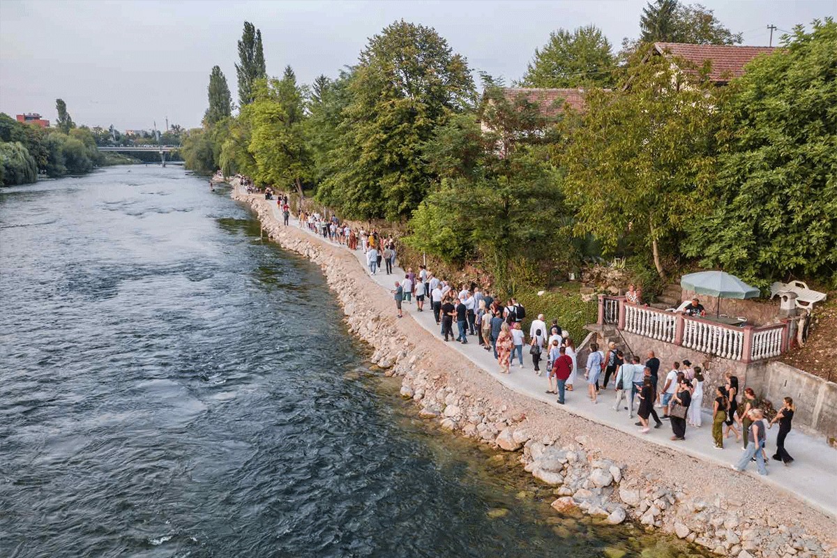 Otvoreno novo šetalište uz Vrbas, Banjalučane zabavlja Sergej Ćetković (FOTO, VIDEO)