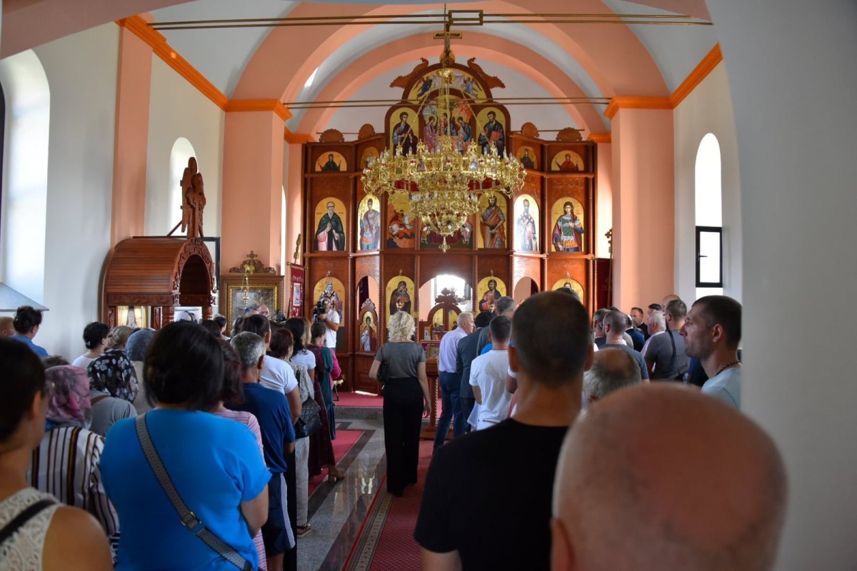 Liturgija u crkvi u Stričićima