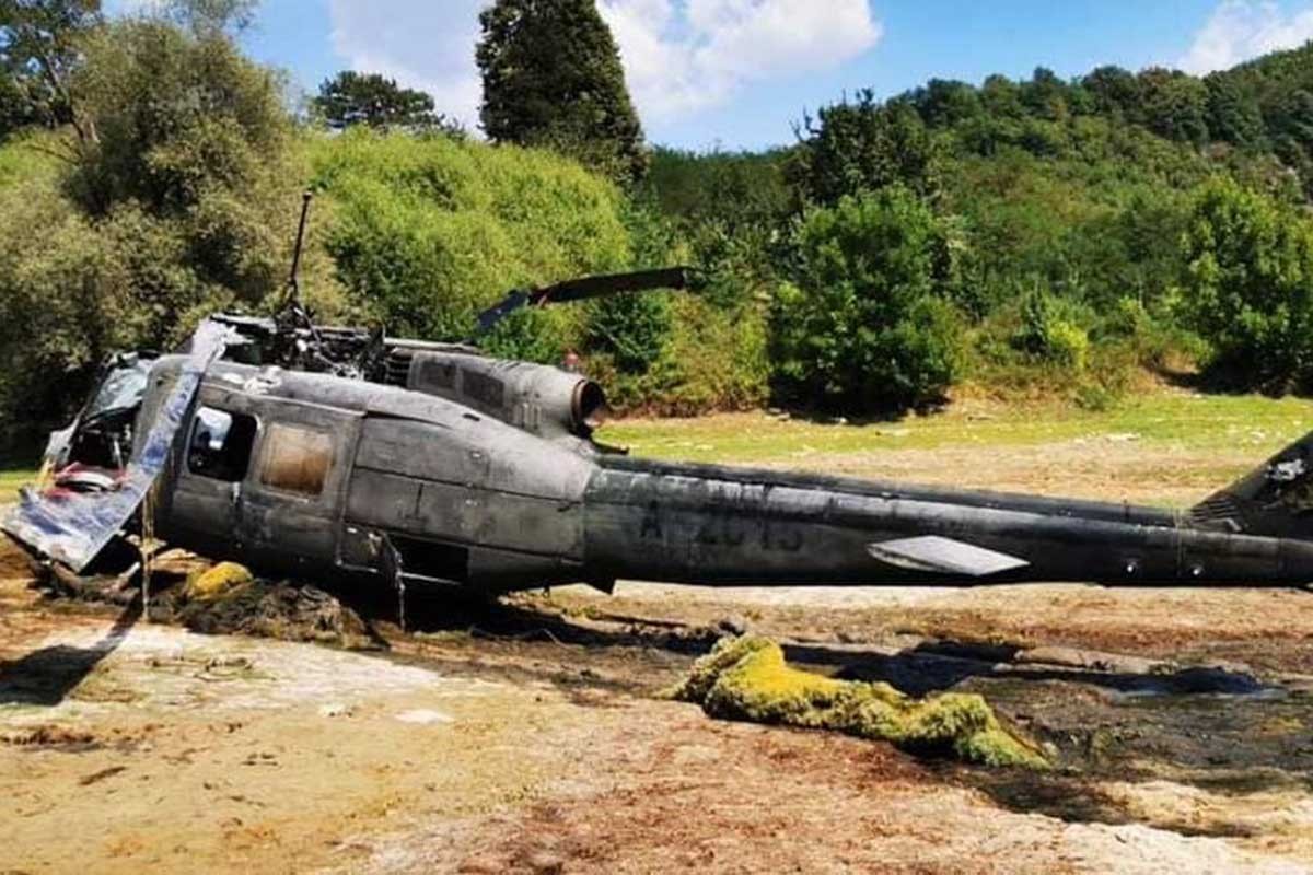 Kako izgleda helikopter Oružanih snaga BiH nakon izvlačenja iz jezera (VIDEO)