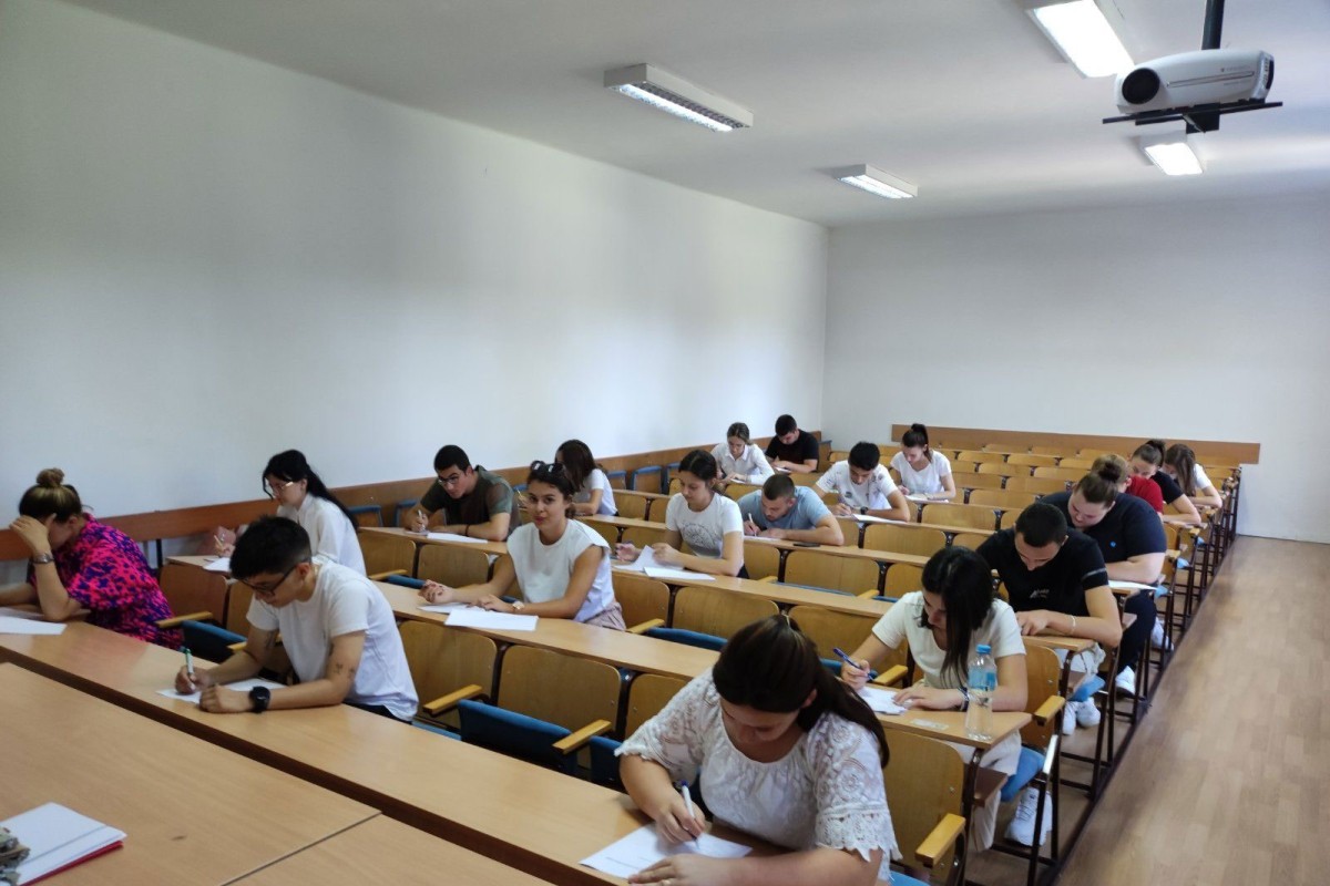 Studentima iz višečlanih porodica uskoro besplatno studiranje