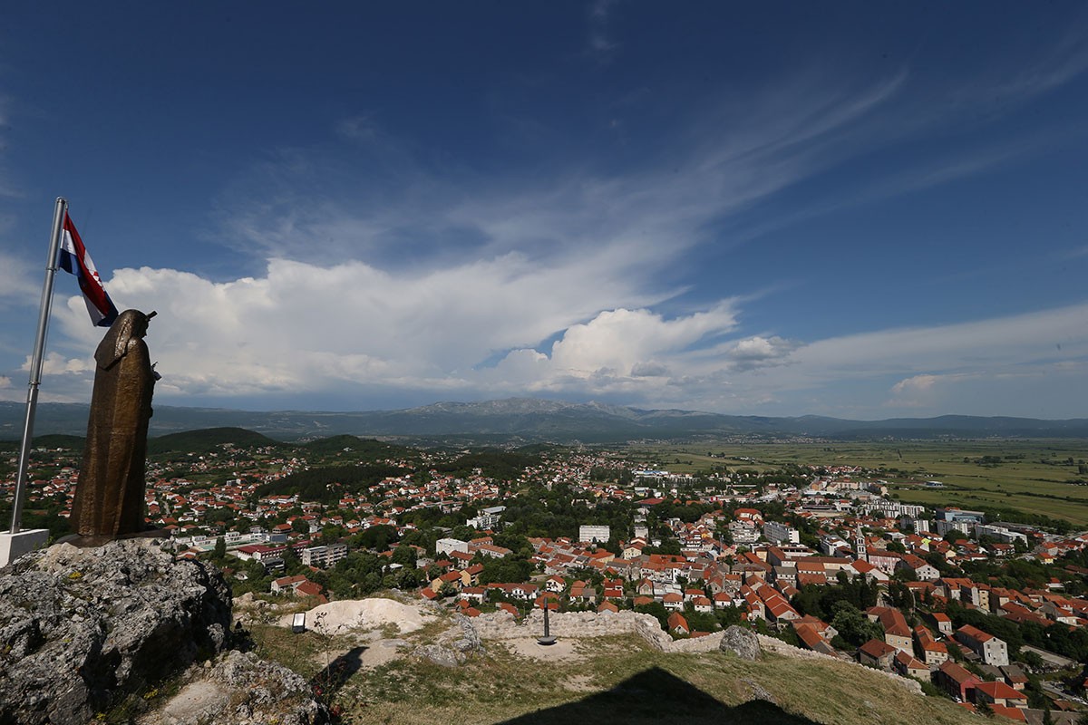 Gradonačelnik zabranio izložbu o običajima Srba (FOTO)