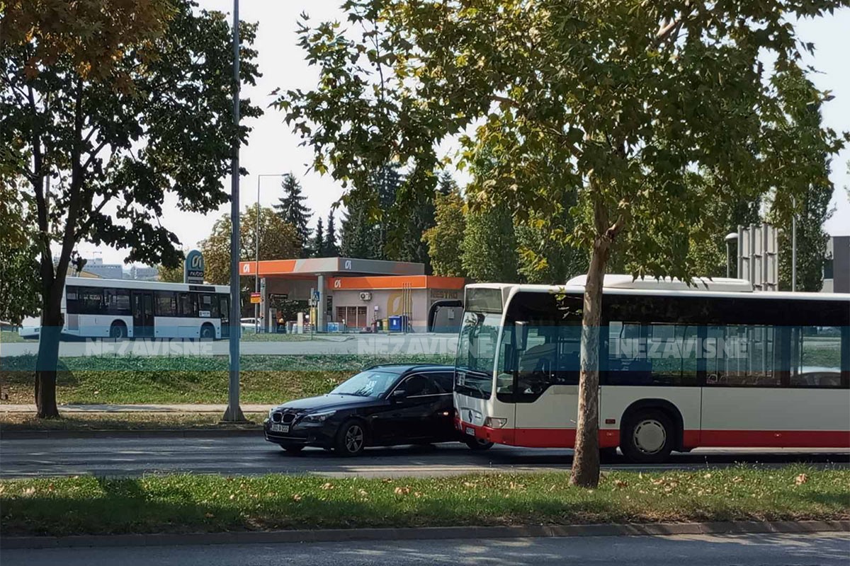 Sudar kod Lesnine u Banjaluci (VIDEO)