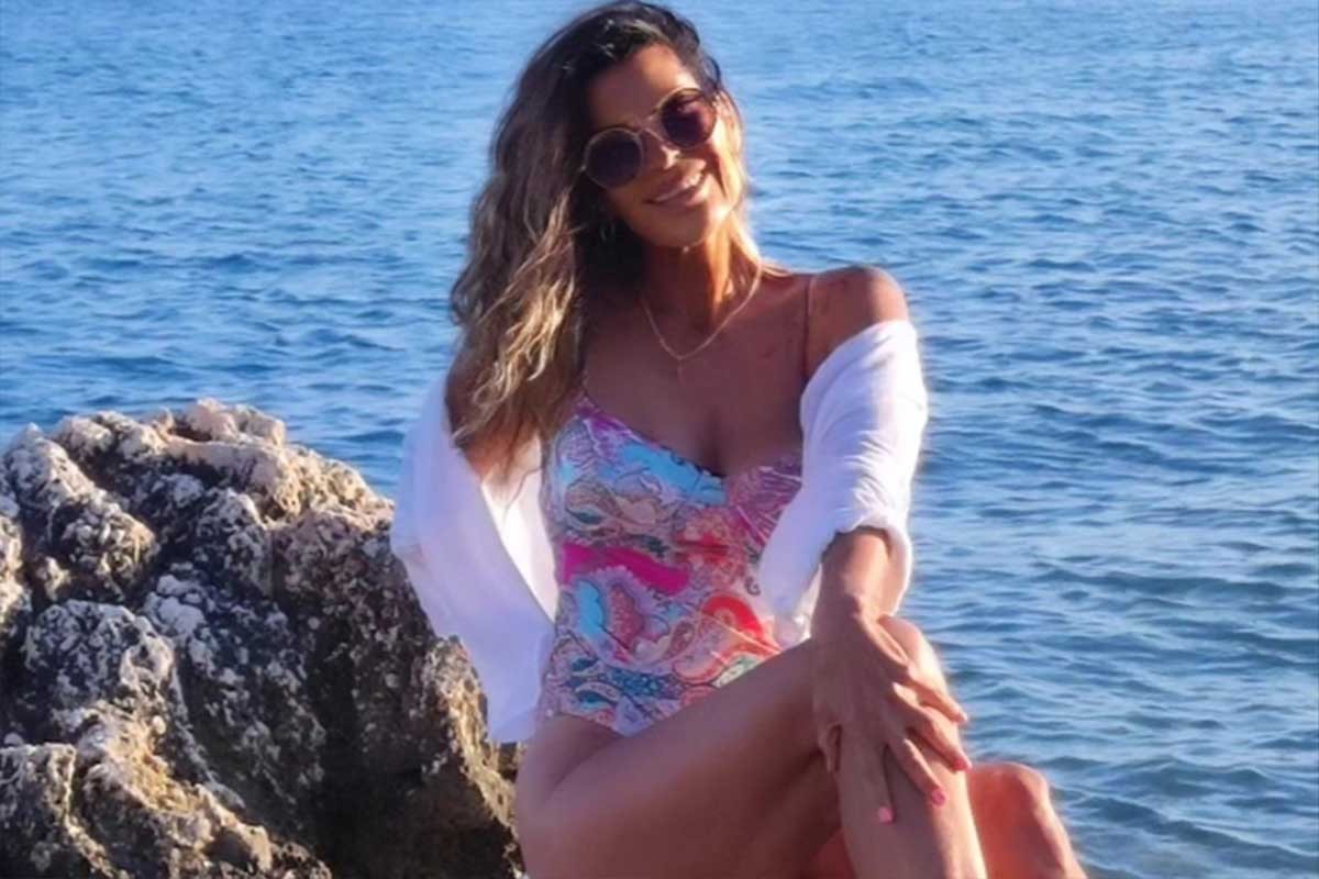 Bivša mis Jugoslavije (61) slikama u bikiniju odjavila ljeto (FOTO)