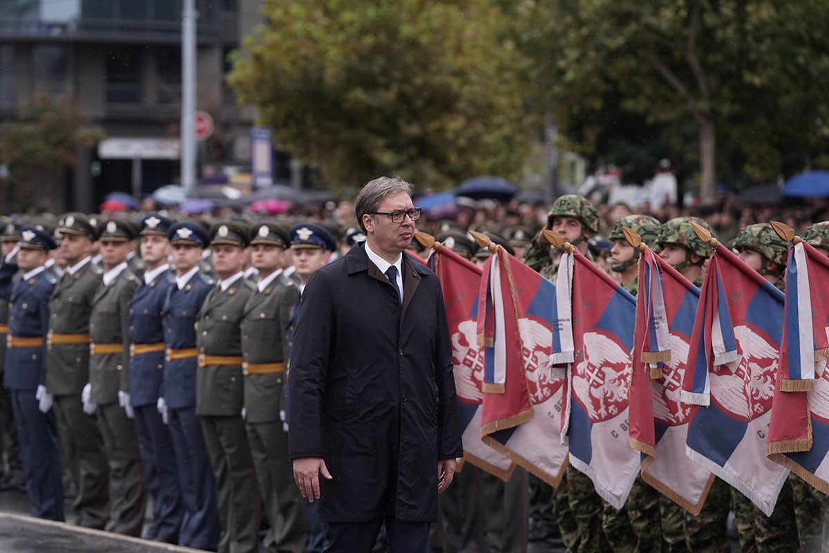 Vučić potpisao saglasnost za uvođenje vojnog roka u Srbiji