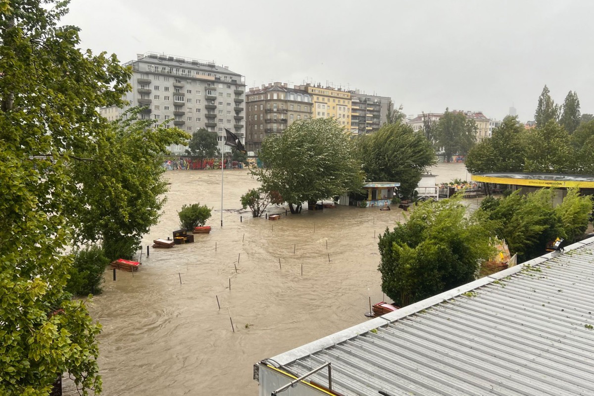 Izlio se i Dunav u Beču (VIDEO)