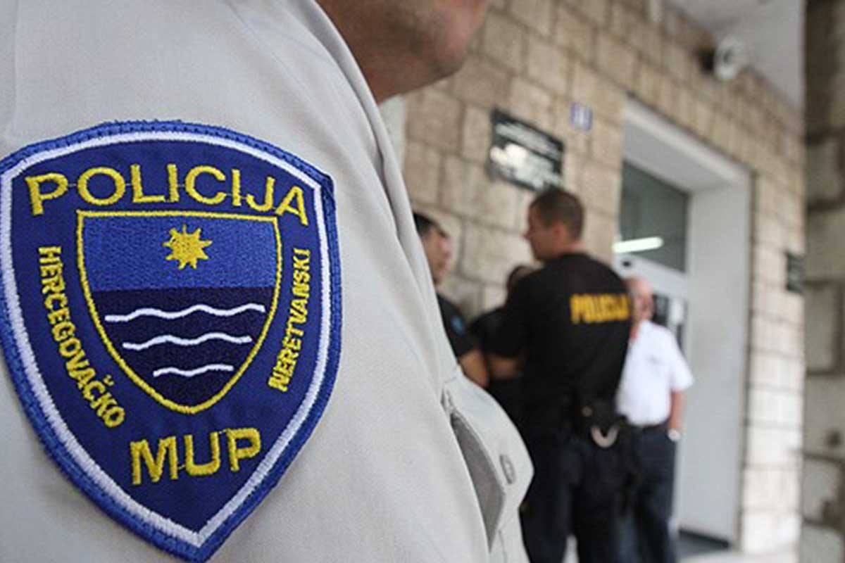 Pred policijom progutao dvije kesice spida