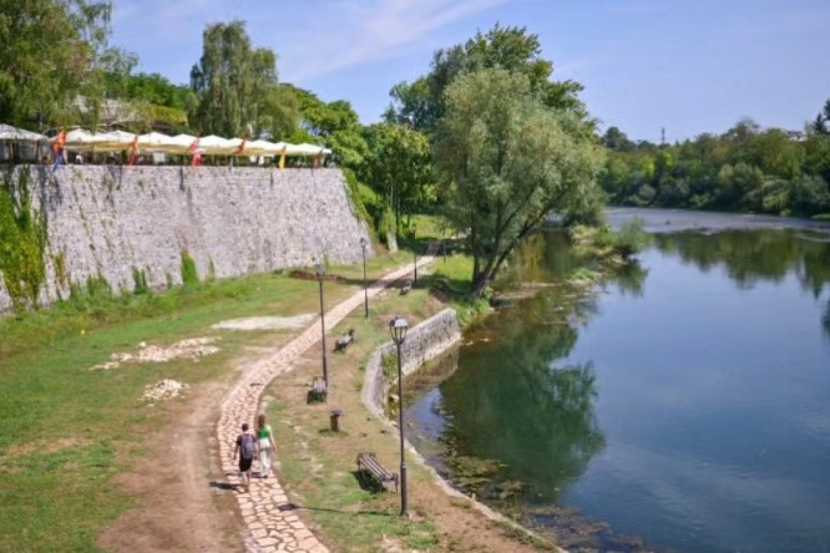 Šetalište uz Kastel preplavljeno lokvama