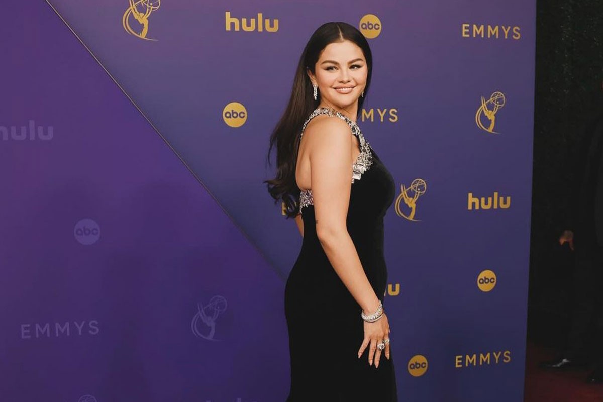 Selena Gomez prstenom na ruci podstakla glasine