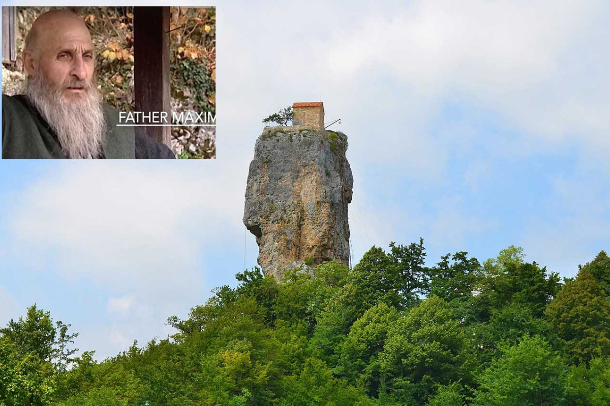 Monah Maksim živi na vrhu stijene visoke 40 metara (FOTO, VIDEO)