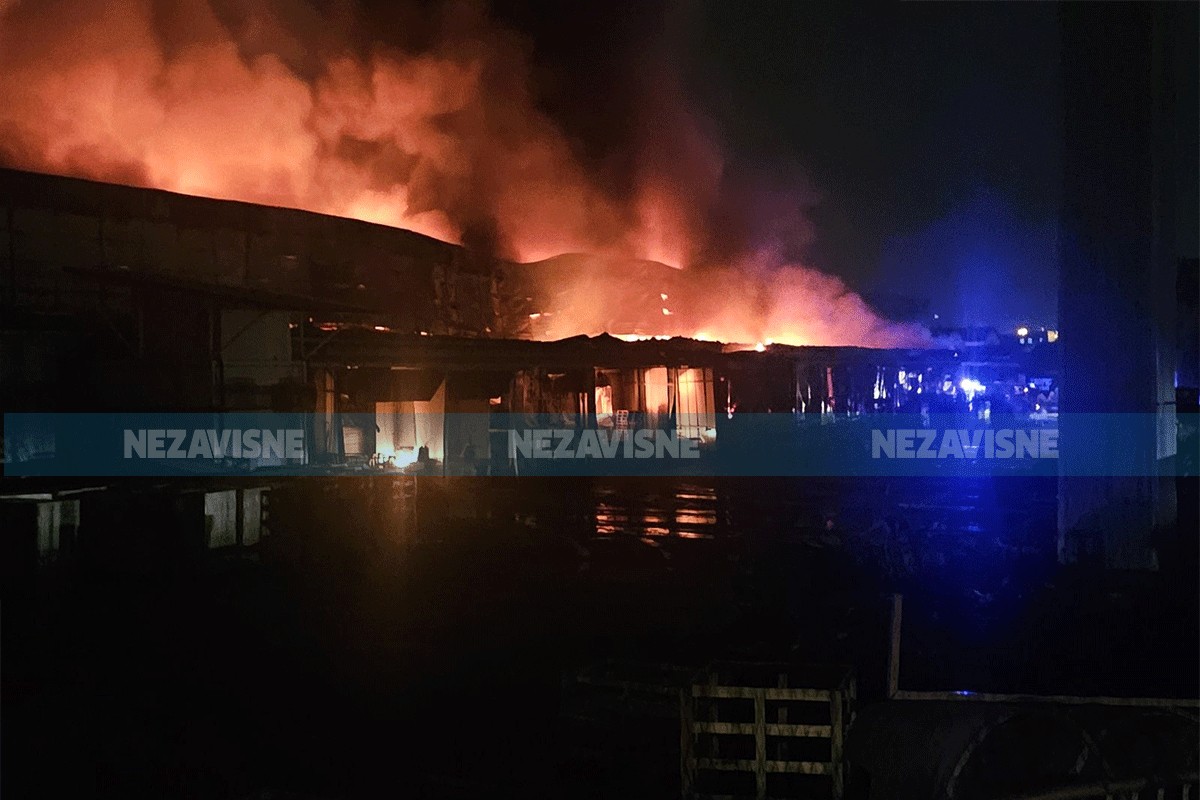 Požar u Banjaluci, gori skladište (FOTO, VIDEO)