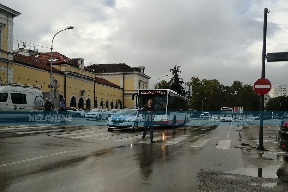 Sudar autobusa i policijskog vozila u Banjaluci