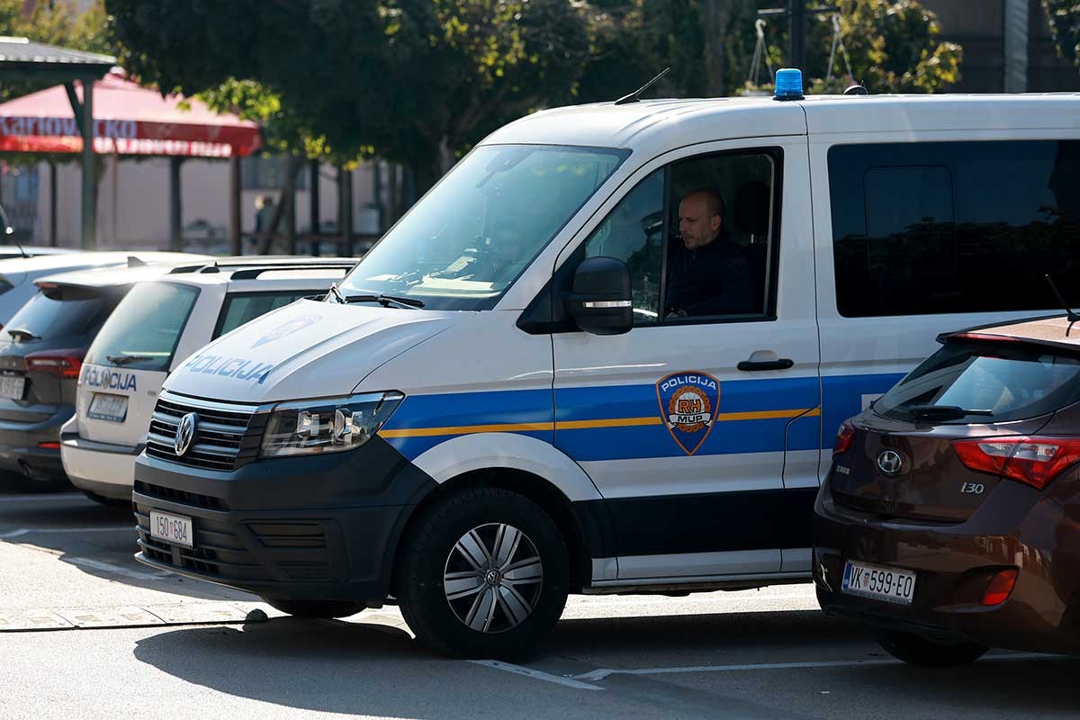 Velika akcija policije i USKOK-a u Dalmaciji, uhapšeno više osoba