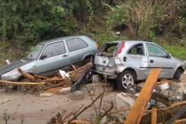 Automobili na gomili, oštećene kuće i ceste (VIDEO)