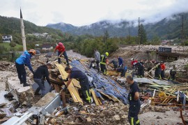 Stanovnik sela Zlate nijem od tuge, u poplavama izgubio trudnu snahu