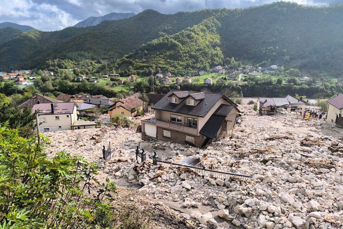 Crne prognoze nadležnih: Pet mrtvih u Jablanici, sumnja se da ih ima više od 20 (FOTO)