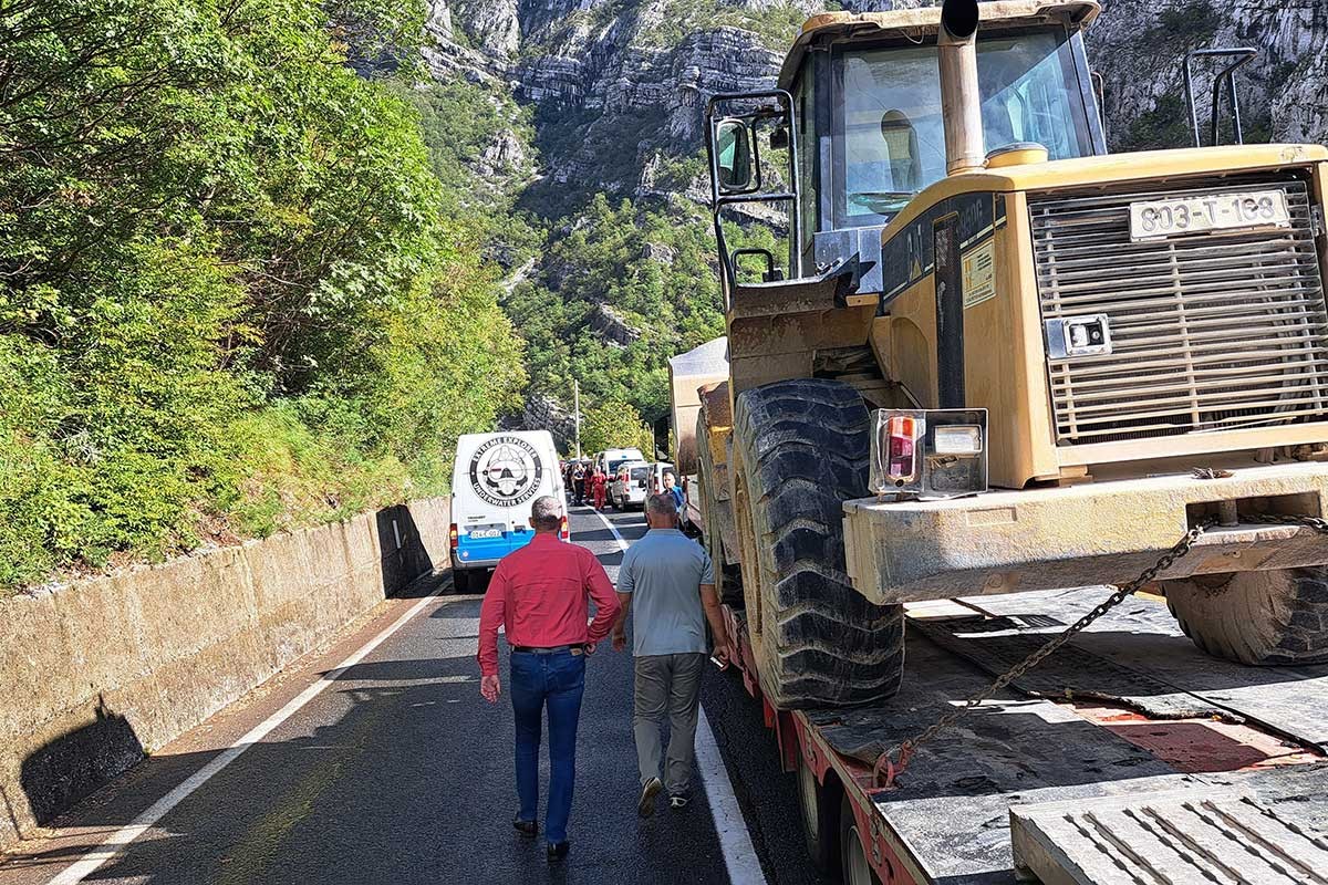 Katastrofalno stanje u Jablanici, saobraćajna infrastruktura u kolapsu (VIDEO)