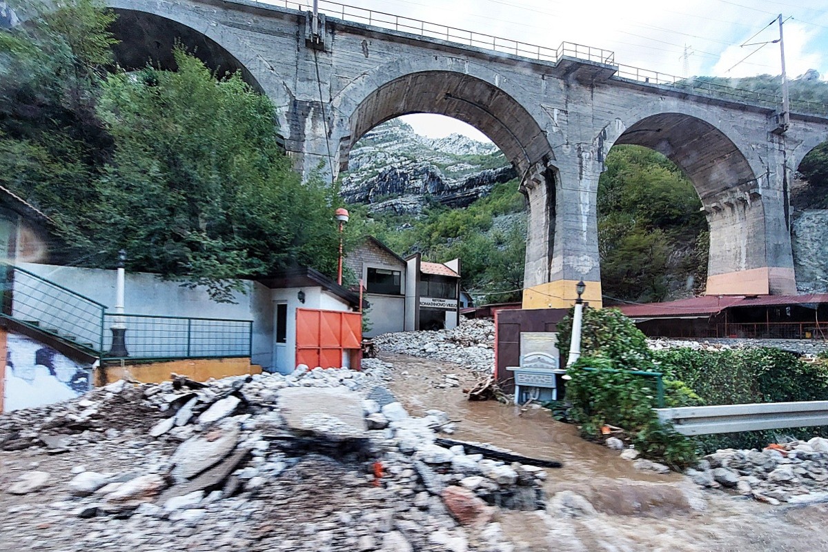 Još uvijek obustavljen saobraćaj od Jablanice prema Mostaru