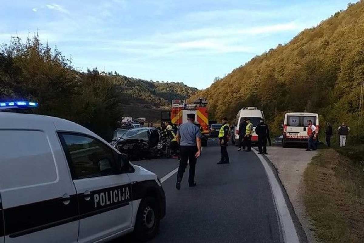 Teška nesreća kod Bihaća: Jedno poginulo, petoro povrijeđeno