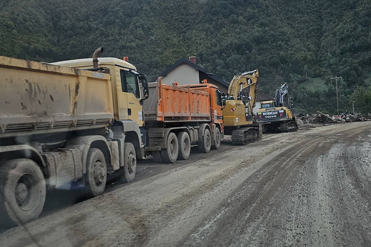 Hitan apel iz Donje Jablanice: Potrebno još kamiona za utovar