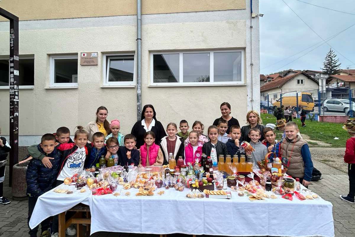 Humanitarni bazar banjalučke Osnovne škole “Sveti Sava”