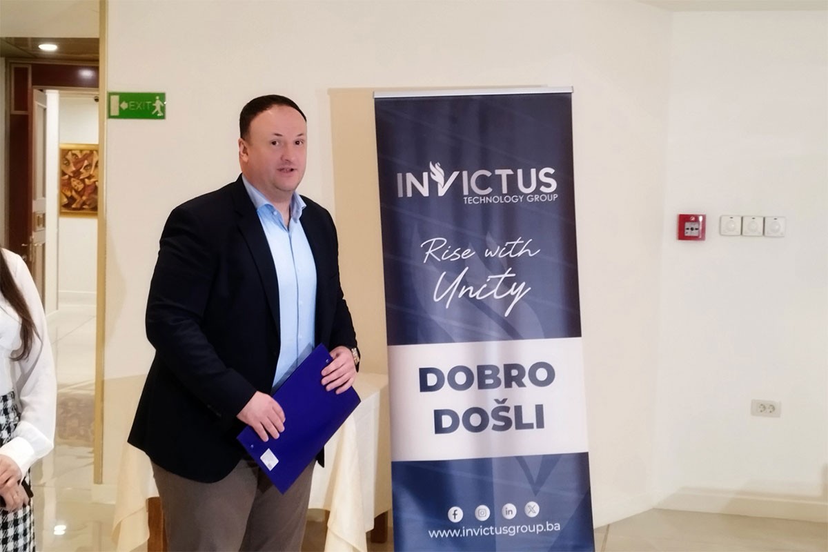 Gasi se "Invictus tehnology group", Vujić najavio tužbe