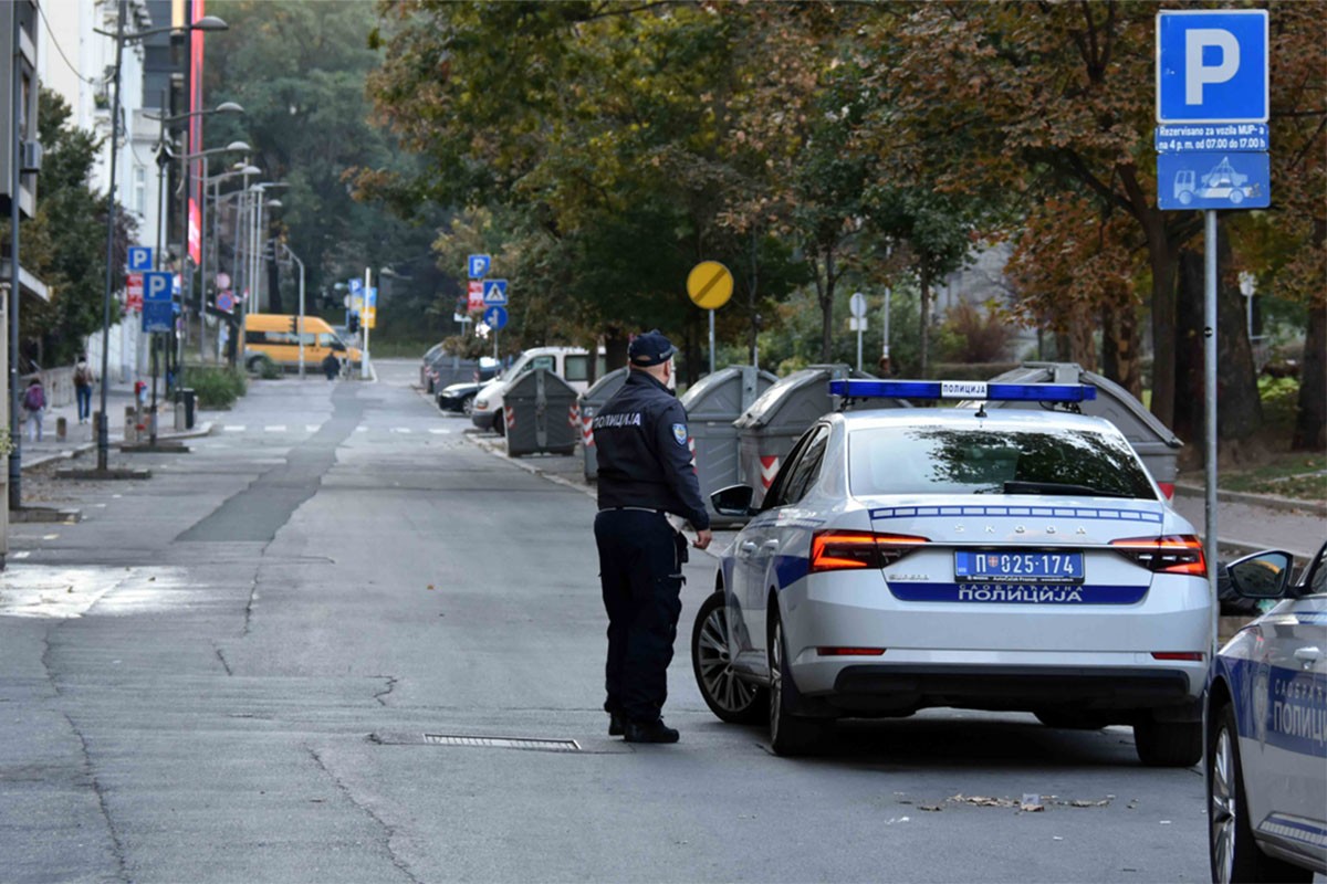 Drama u školi u Subotici: Učenik nožem izbo djevojčicu