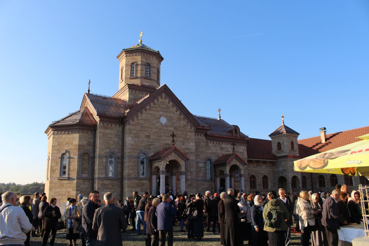 Liturgija u manastiru Karanovac: Biser srpske duhovnosti u Potkozarju