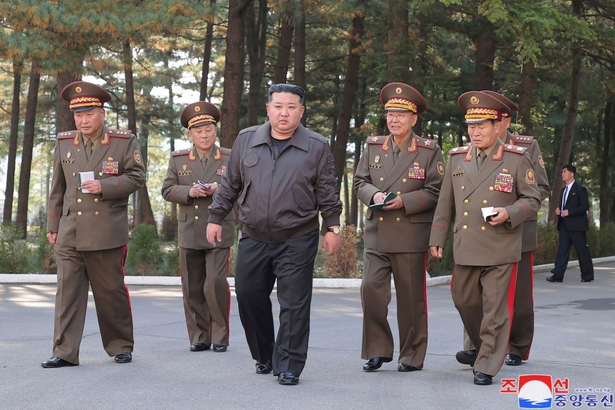 Kim Jong Un obišao raketne baze