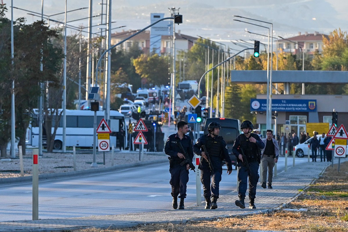 Specijalci ubili dvojicu terorista: Poginule četiri osobe, 14 ranjenih u napadu u Ankari