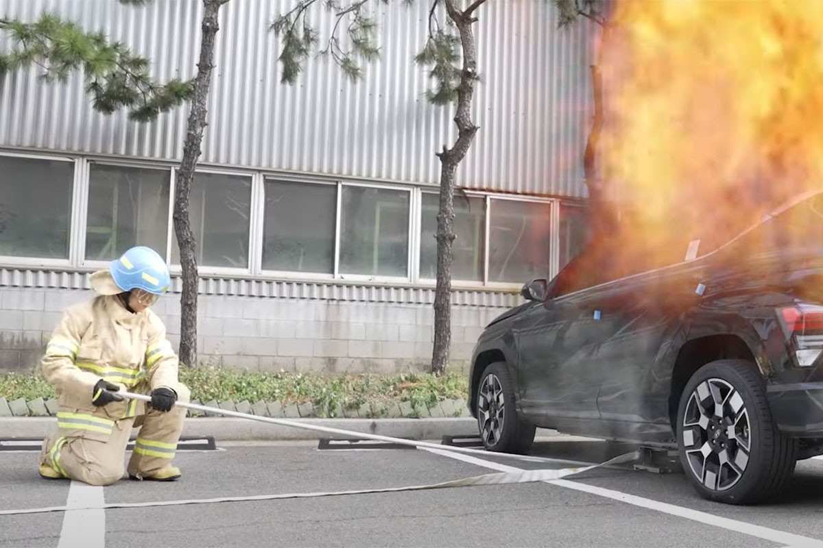 Spas za vatrogasce: Novi uređaj za gašenje požara na električnim vozilima (VIDEO)