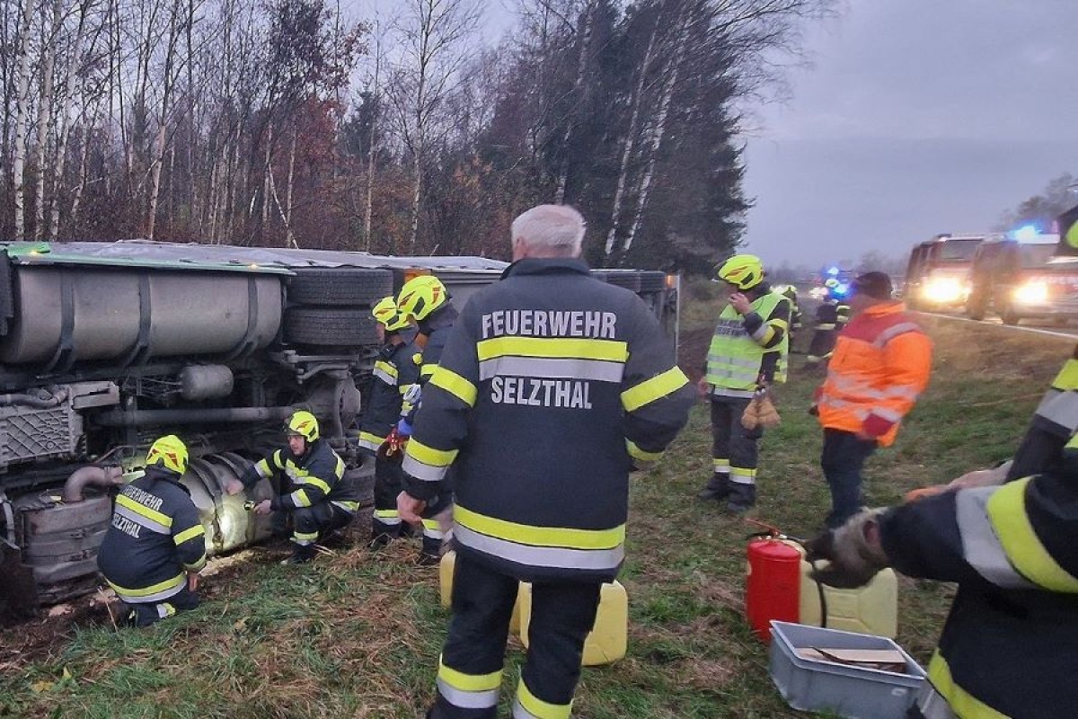 Težak udes u Austriji: Hrvat skoro nepovrijeđen u prevrtanju kamiona