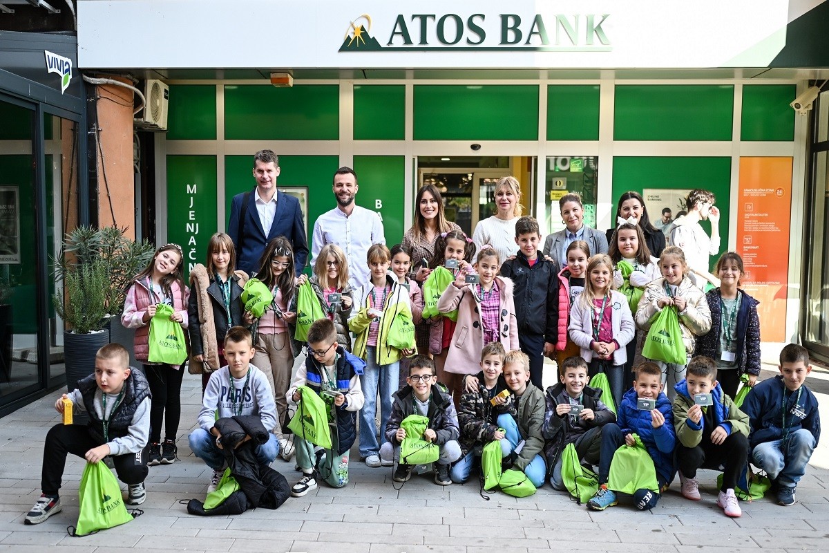 ATOS BANK tradicionalno obilježila Dan štednje sa osnovcima