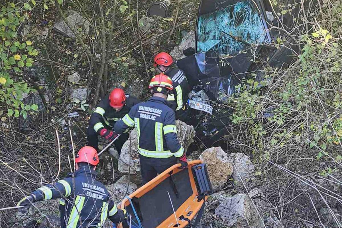 Sletjeli u rijeku u Crnoj Gori, poginuo mladić