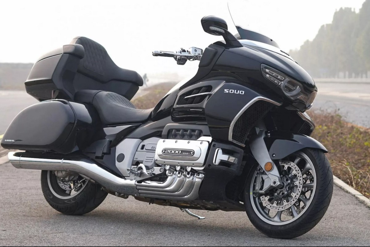 Pandan Goldwingu: Kineski osmocilindraš sa 151 KS