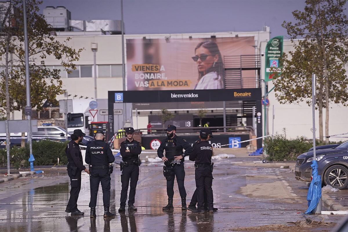 Sančez: Skoro 15.000 policajaca i vojnika raspoređeno u poplavljenim područjima