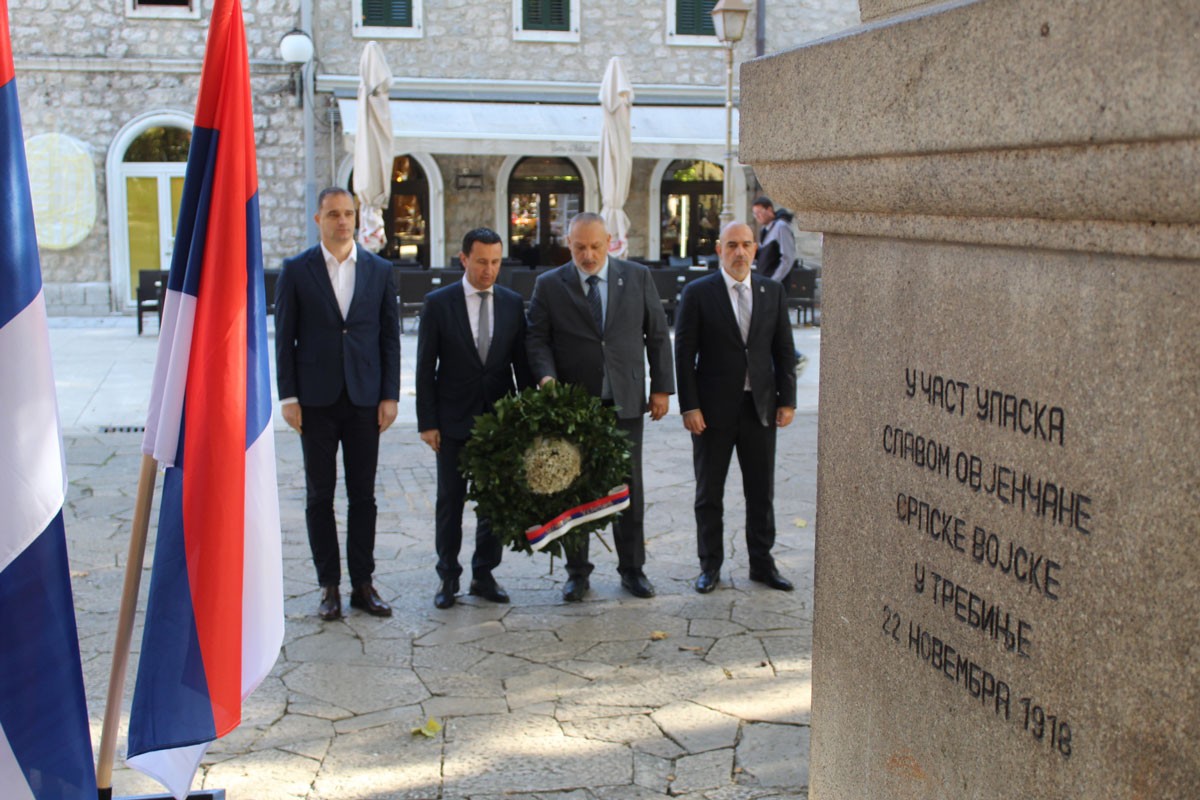 Položeno cvijeće na Spomenik herojima Prvog Svjetskog rata