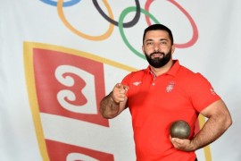 Asmir Kolašinac baca posljednji hitac u karijeri