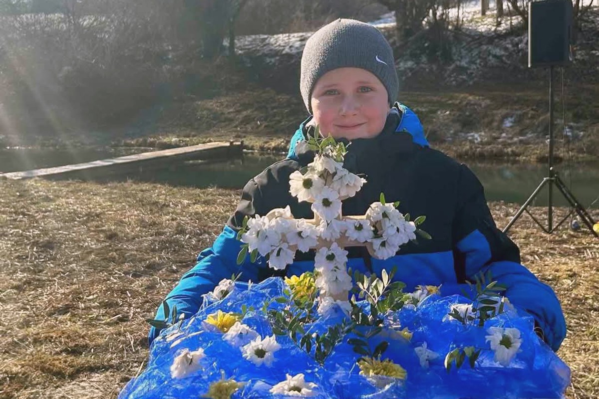 Za krst plivali širom Srpske: Najmlađi prvi doplivali, među njima i devetogodišnji Vuk
