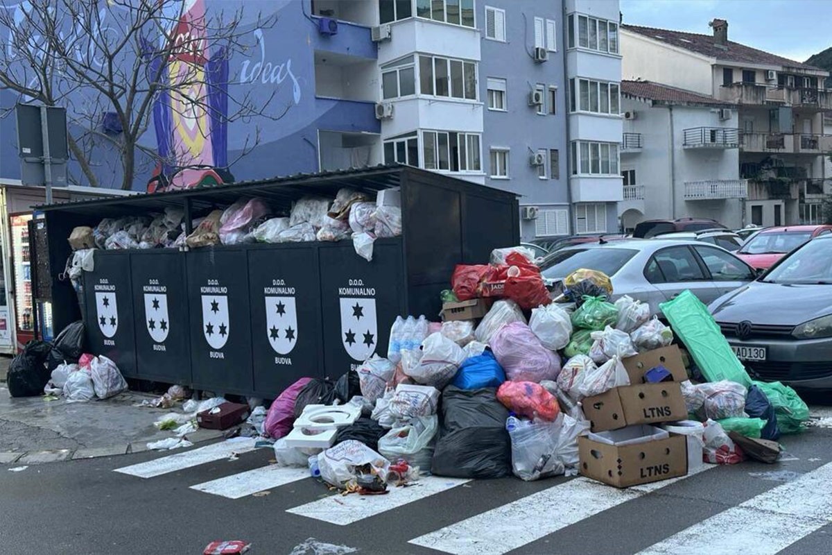 Najpoznatije crnogorsko ljetovalište zatrpano sa više od 100 tona smeća