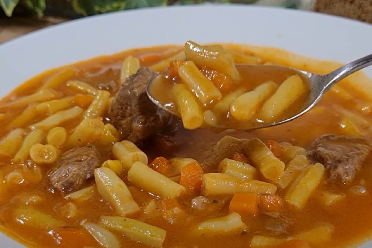 Žuta boranija sa mesom