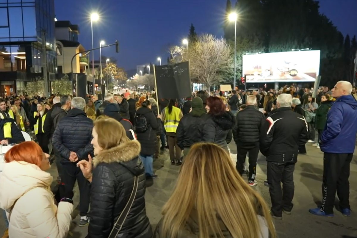 U Podgorici održan novi protest zbog tragedije na Cetinju