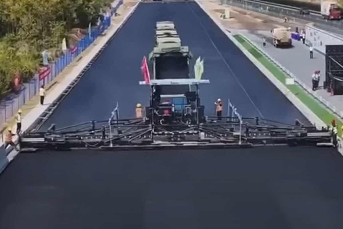 Čitav autoput u Kini izgradili roboti