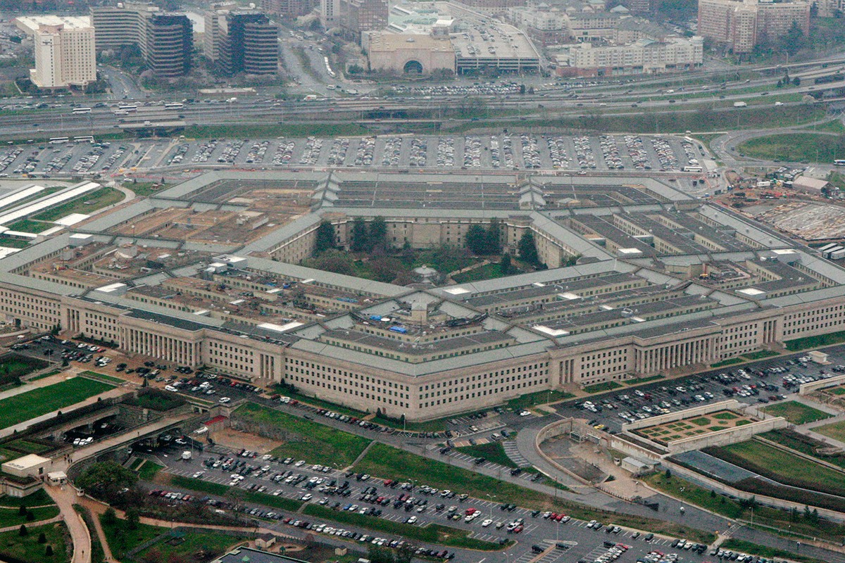 Tramp češlja i Pentagon