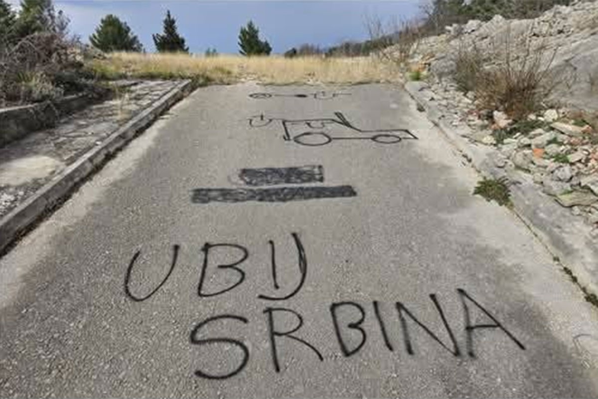 Ustaški napisi i prijetnja Srbima u Hrvatskoj (FOTO)